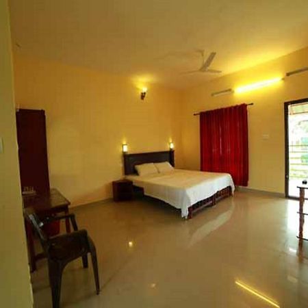 Kerala House Apartment เทกคาดี ภายนอก รูปภาพ