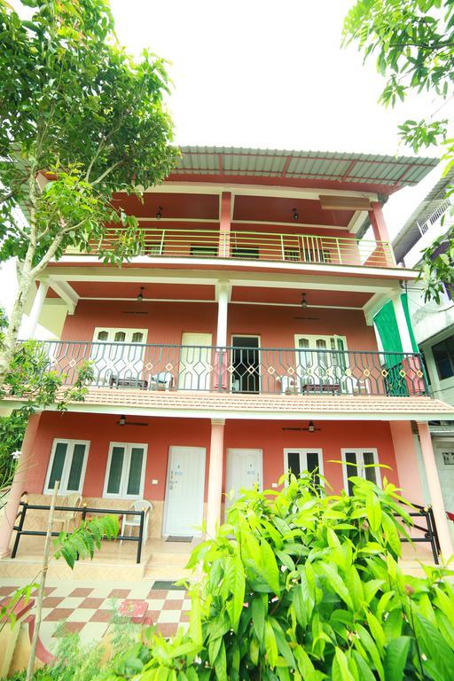 Kerala House Apartment เทกคาดี ภายนอก รูปภาพ