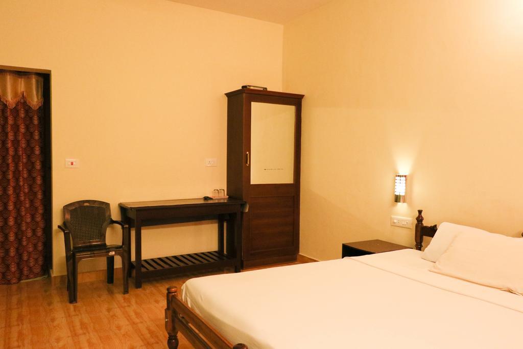 Kerala House Apartment เทกคาดี ภายนอก รูปภาพ